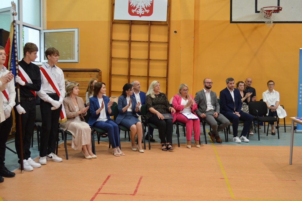 Fotogaleria z zakończenia roku szkolnego 2024/2025 - Obrazek 70