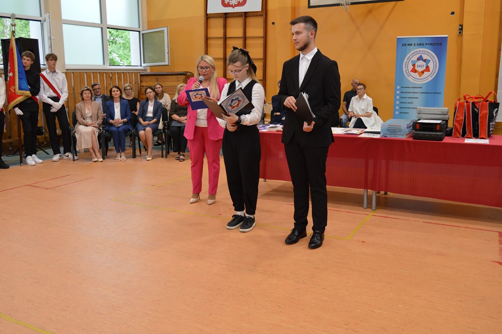 Fotogaleria z zakończenia roku szkolnego 2024/2025 - Obrazek 52