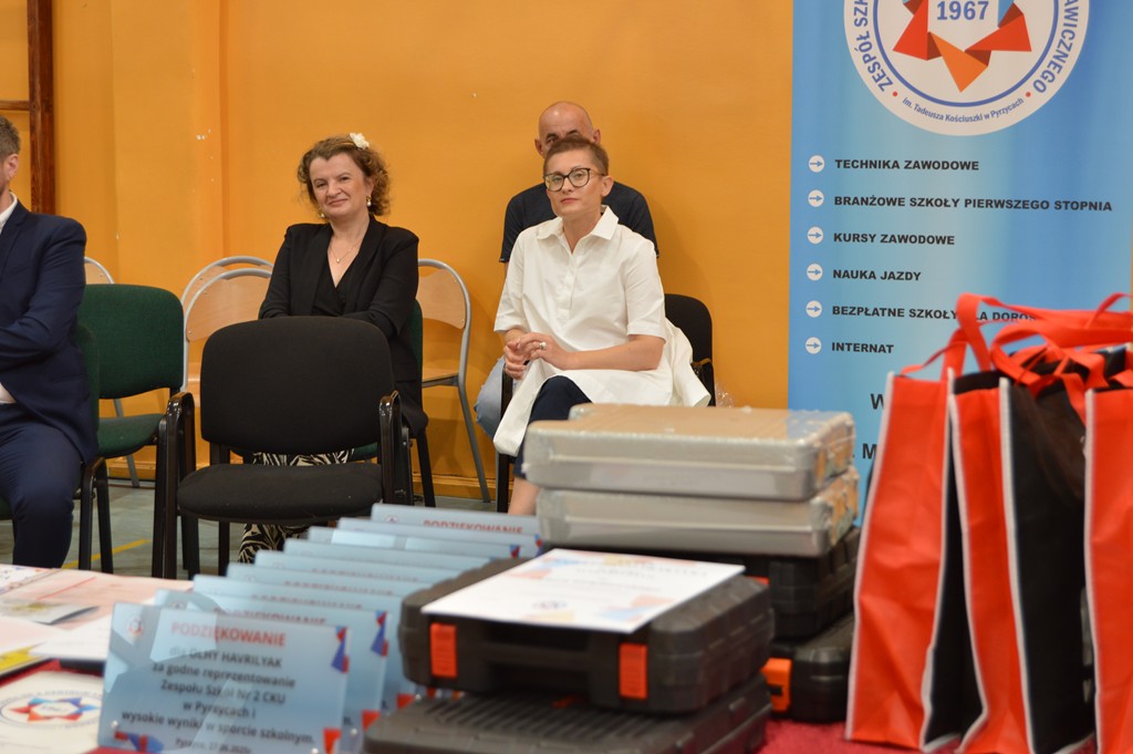 Fotogaleria z zakończenia roku szkolnego 2024/2025 - Obrazek 49