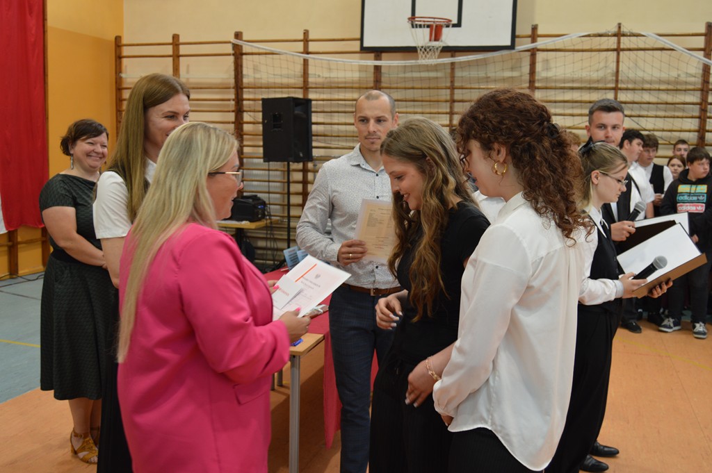 Fotogaleria z zakończenia roku szkolnego 2024/2025 - Obrazek 37
