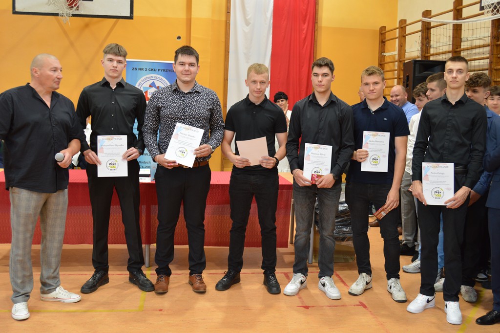 Fotogaleria z zakończenia roku szkolnego 2024/2025 - Obrazek 16