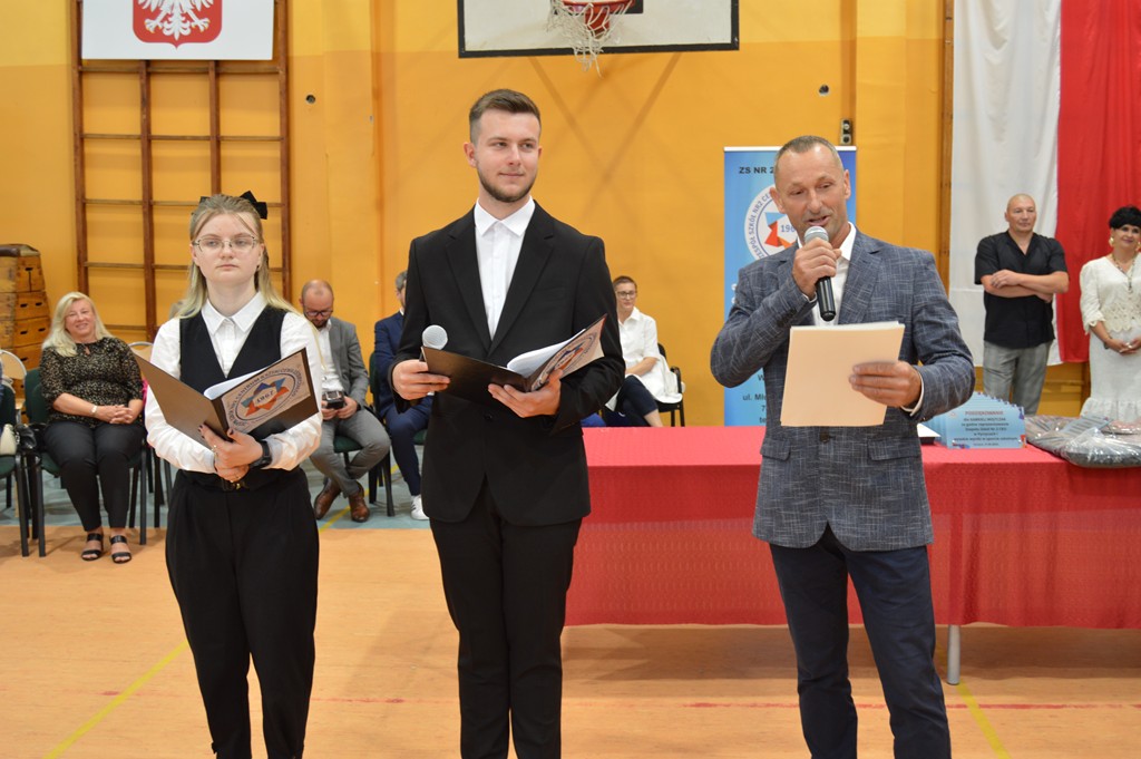 Fotogaleria z zakończenia roku szkolnego 2024/2025 - Obrazek 16
