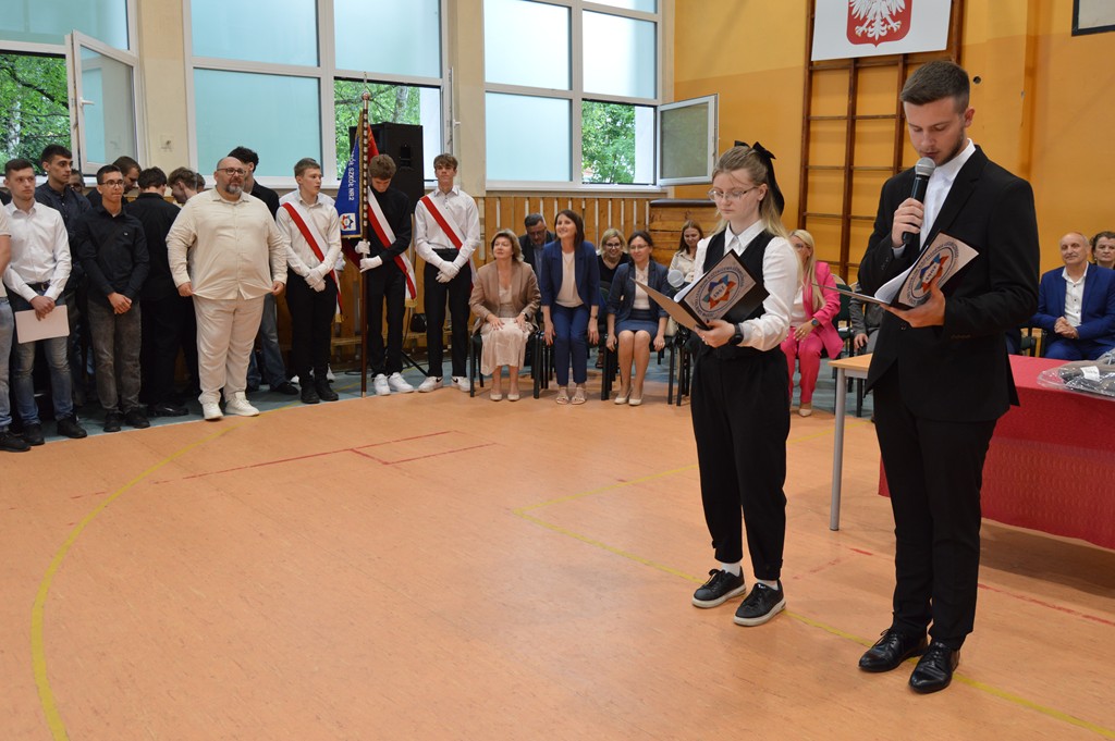 Fotogaleria z zakończenia roku szkolnego 2024/2025 - Obrazek 4