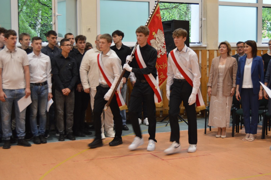 Fotogaleria z zakończenia roku szkolnego 2024/2025 - Obrazek 4