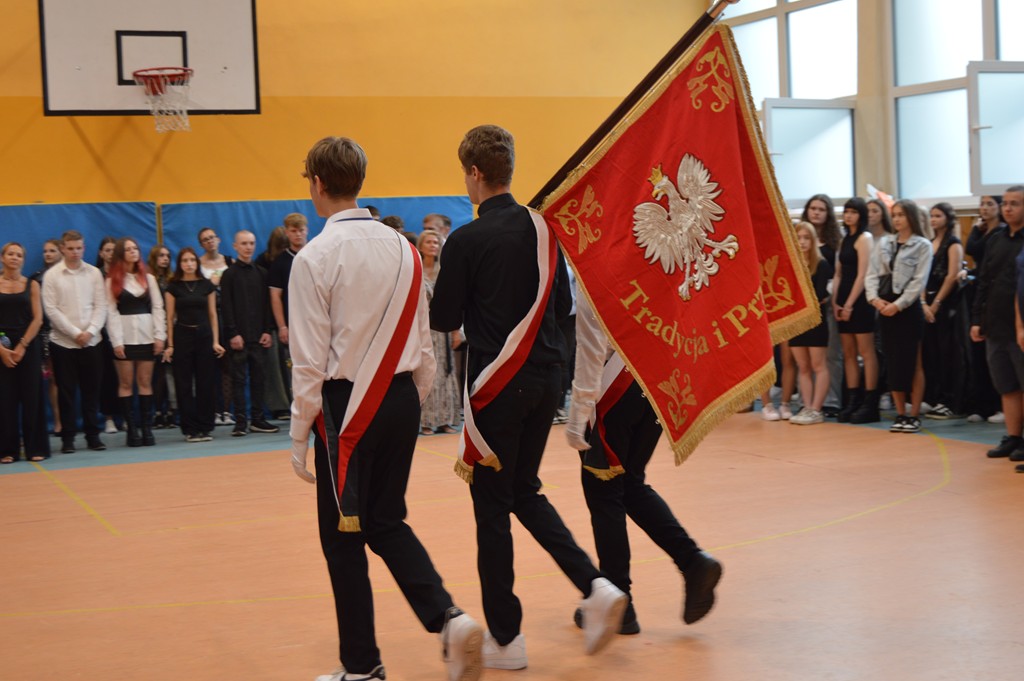 Fotogaleria z zakończenia roku szkolnego 2024/2025 - Obrazek 4