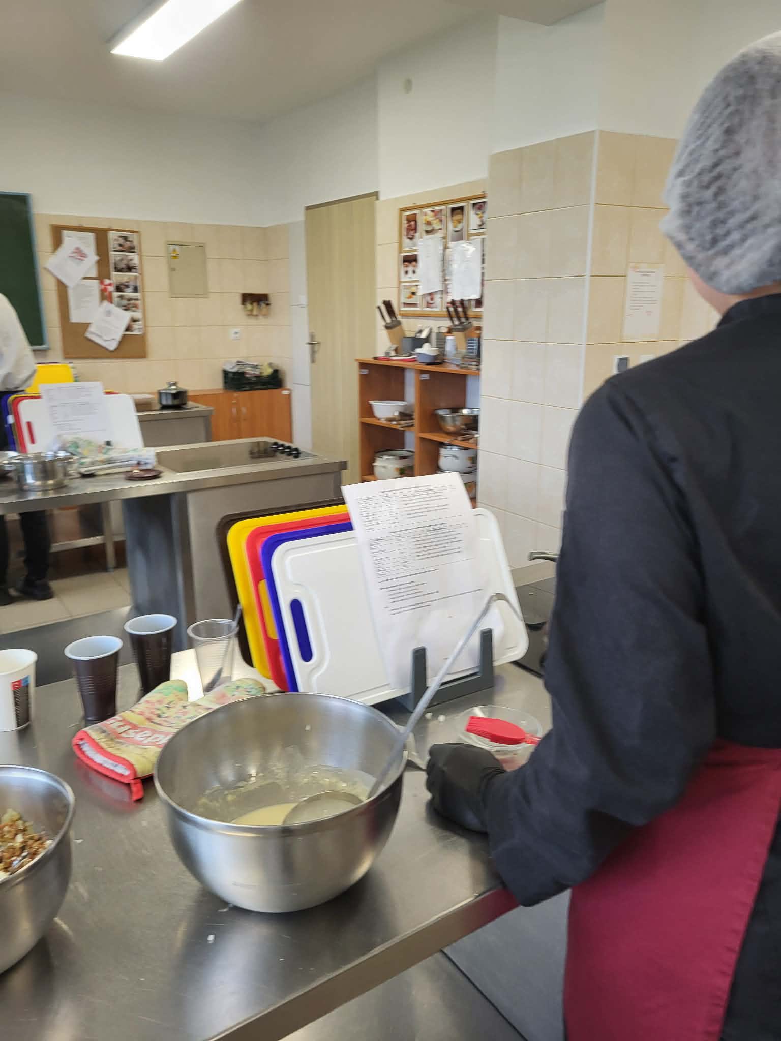 Przeprowadzenie egzaminów zawodowych w części praktycznej dla kwalifikacji HGT.02 w zawodzie technik żywienia i usług gastronomicznych oraz kucharz. - Obrazek 1
