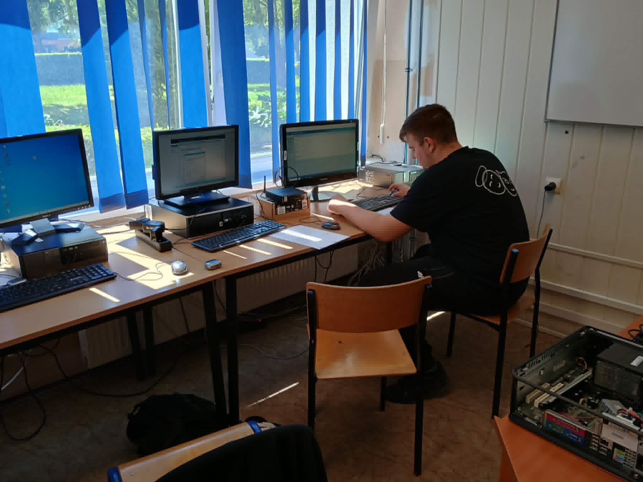 Przeprowadzenie egzaminów zawodowych w części praktycznej dla kwalifikacji INF.02 w zawodzie technik informatyk. - Obrazek 4