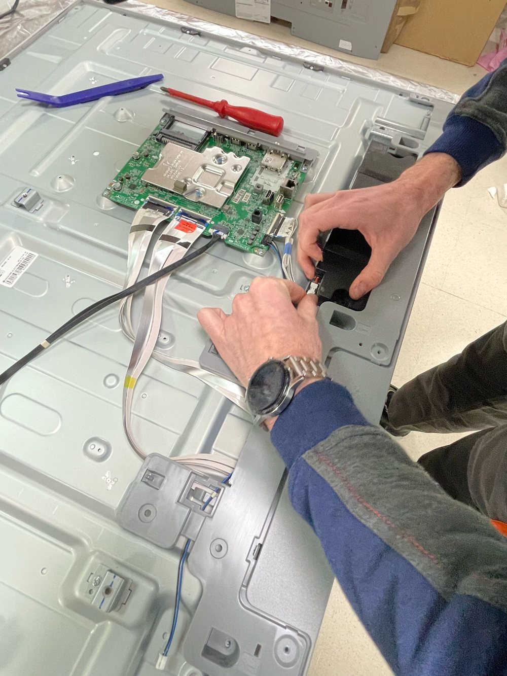 Technik Elektryk na praktykach w Sewilli! - Obrazek 4