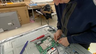 Technik Elektryk na praktykach w Sewilli!